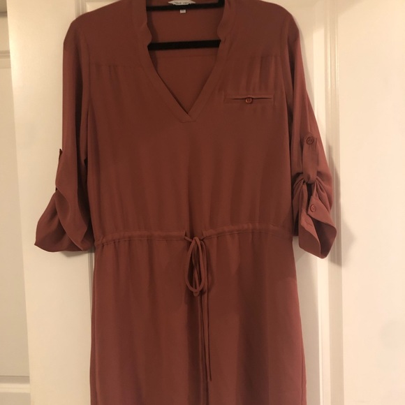 Two Wilfred tie waist tunics from Aritzia - size medium - Picture 2 of 5